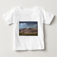 Pluie sur les grandes dunes de sable