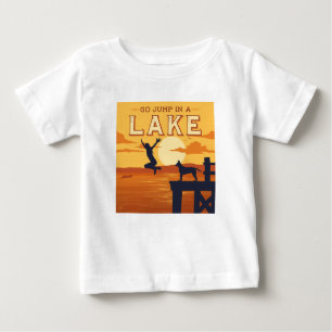 T-shirt Pour Bébé Sauter Sur Un Lac