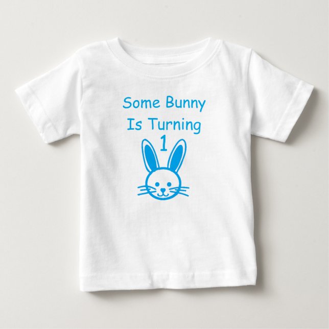 T-shirt Pour Bébé Un Lapin Va Devenir Un Anniversaire (Devant)