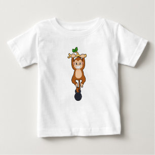T-shirt Pour Bébé Un singe à l'entraînement de force avec Dumbbell