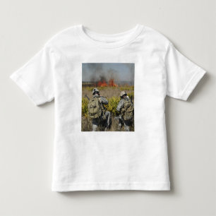 T-shirt Pour Les Tous Petits Appel de soldats dans l'information