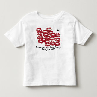 T-shirt Pour Les Tous Petits Couvert dans Baisers personnalisables