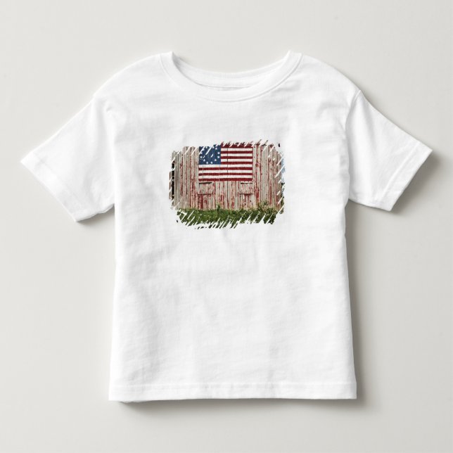 T-shirt Pour Les Tous Petits Drapeau américain peint sur la grange (Devant)
