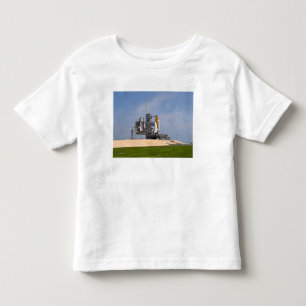 T-shirt Pour Les Tous Petits Effort de navette spatiale sur la plate-forme de