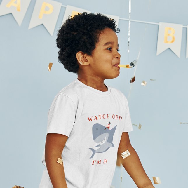 T-shirt Pour Les Tous Petits Enfant de requin Attention (Créateur téléchargé)