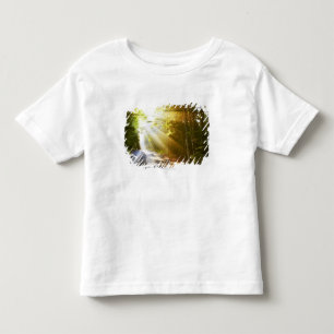 T-shirt Pour Les Tous Petits Faisceaux de Sun par la forêt en parc national