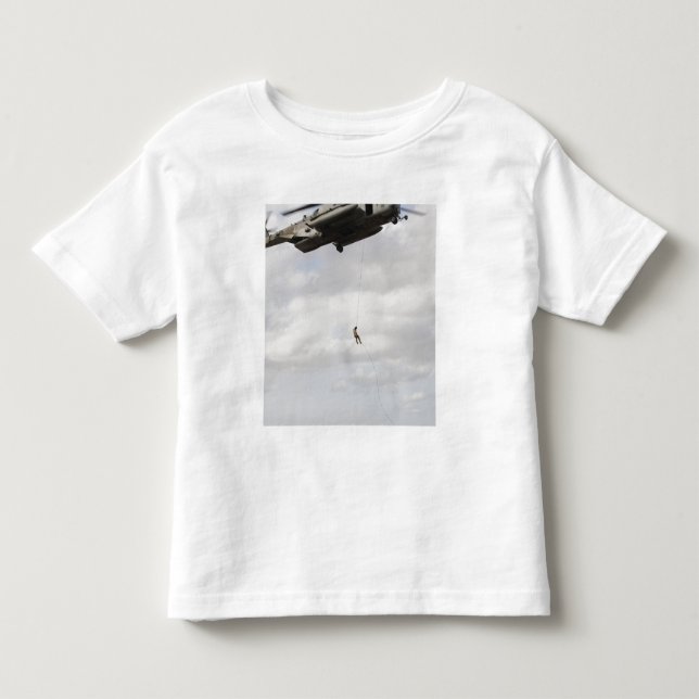 T-shirt Pour Les Tous Petits Les pararémen de la Force aérienne conduisent une  (Devant)