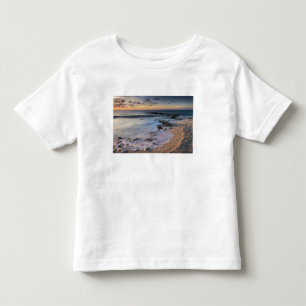 T-shirt Pour Les Tous Petits Mer des Caraïbes, îles Caïmanes.  Foules écras