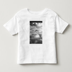 T-shirt Pour Les Tous Petits Paysage nuageux inquiétant au lever du soleil.