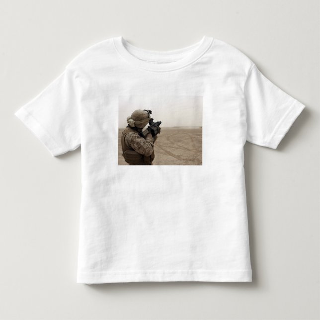 T-shirt Pour Les Tous Petits Un Marine tire le M-32 (Devant)