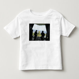 T-shirt Pour Les Tous Petits Une boîte de biens humanitaires