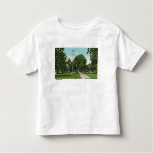 T-shirt Pour Les Tous Petits Vue de mât de drapeau au parc d'académie
