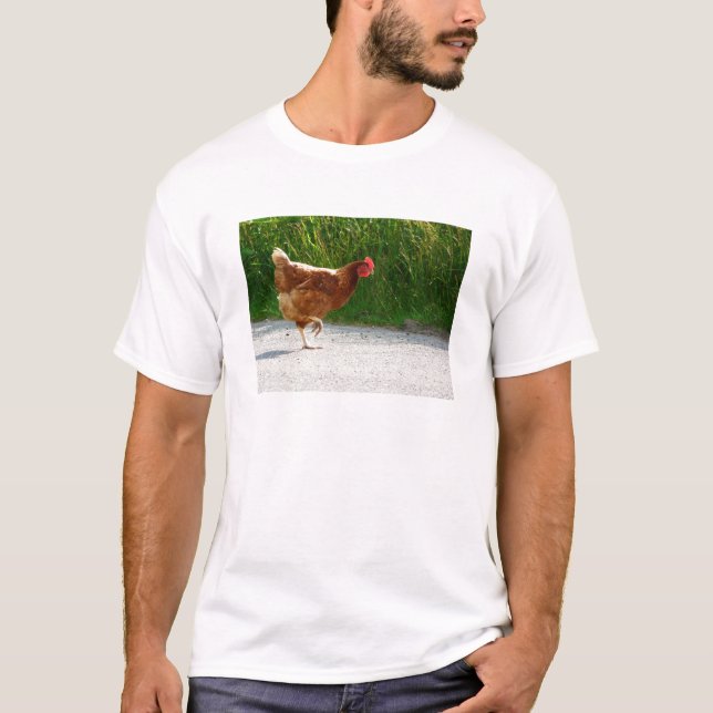 T-shirt Pourquoi le poulet a-t-il traversé la route ? (Devant)