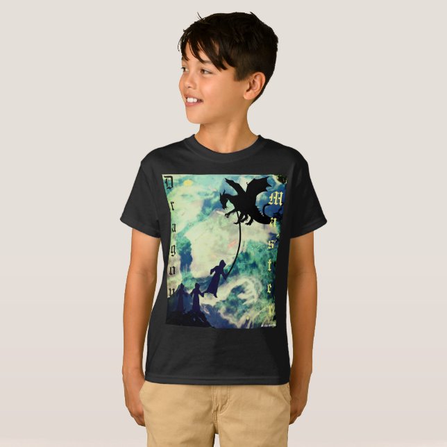 T-shirt Premier jour du maître dragon sur le tas (Devant entier)