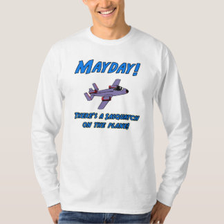 T-shirt Premier mai !  Il y a un Sasquatch sur l'avion !