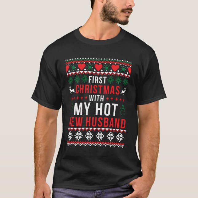 T-shirt Premier Noël Avec Mon Mari Chaud Joyeux Noël Nouve (Devant)