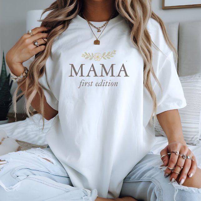 T-shirt Première édition Mama Notre prochain chapitre Baby (First Time Mom T-shirt, Storybook Themed Baby Shower, Our Next Chapter, A New Chapter Begins)