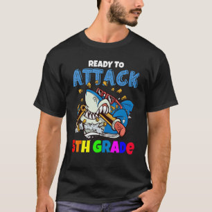 T-shirt Prêt À Attaquer Les Garçons De 5E Année Shark Reto