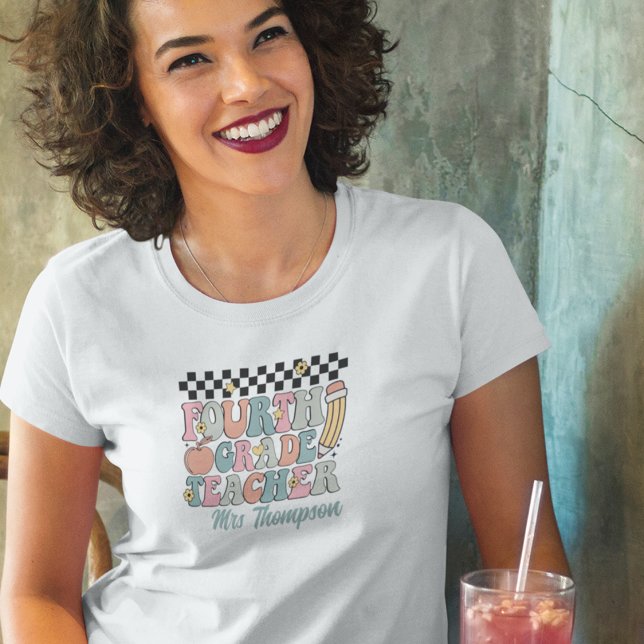 T-shirt Professeur de 4e année rétro personnalisé (Créateur téléchargé)