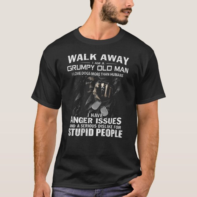 T-shirt Promenez-Vous Je Suis Un Vieux Homme Grincheux J'A (Devant)