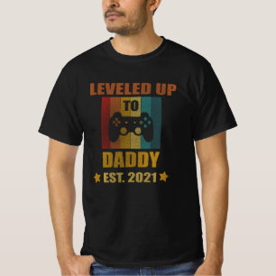 T-shirt Promu À Daddy EST.2021 Leveled To Dad