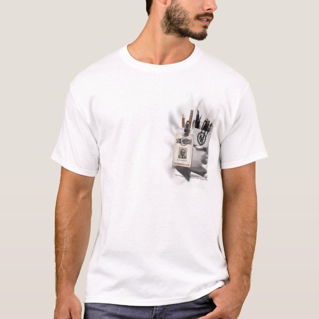 T-shirt Protecteur de poche et insigne d'identification (Devant)