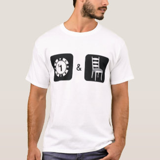 T-shirt Puce et une chaise