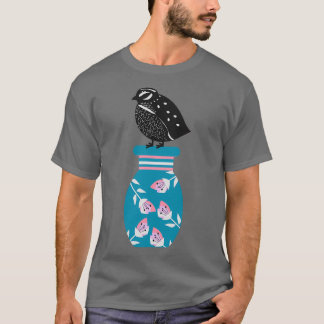 T-shirt Quail sitting on a vase