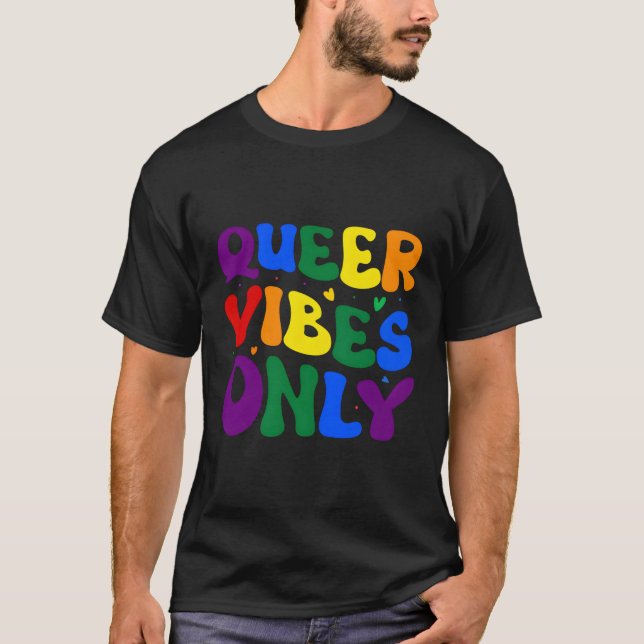 T-shirt Queer S uniquement (Devant)