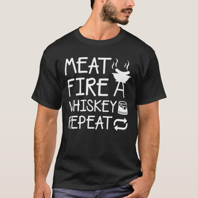 T-shirt Répétition d'amant de barbecue de whiskey du feu (Devant)