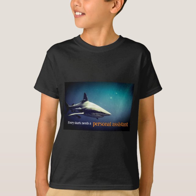 T-shirt Requin océanique à pointe noire sous l'eau (Devant)