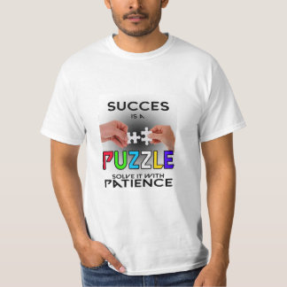 T-shirt Résoudre le casse-tête : la patience mène au succè