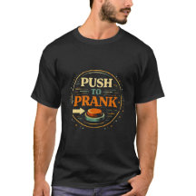 T-shirt rétro avec un bouton drôle à pousser pour