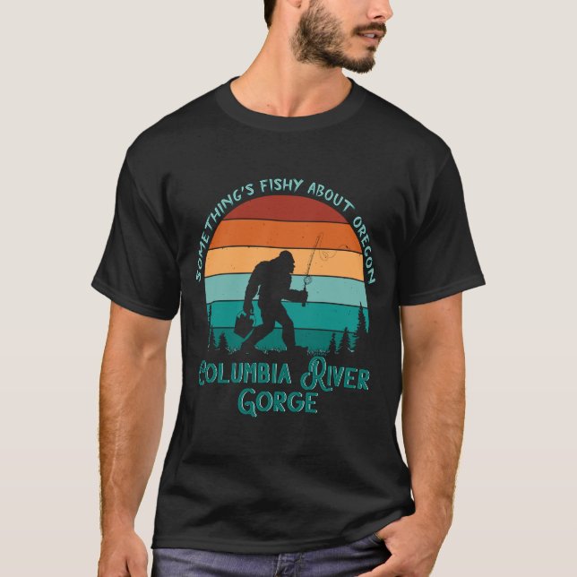 T-shirt Retro Columbia River Gorge Oregon Sasquatch Fishin (Devant)