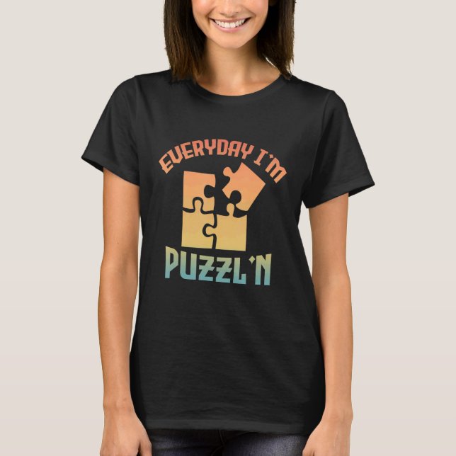 T-shirt Retro Everyday I'm Puzzl'n Jigsaw Puzzle Maître de (Devant)