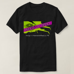 T-shirt Rétro Handz sur la pièce en t noire par radio