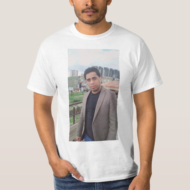 T-shirt Ricardo Milos is alive  (Devant)