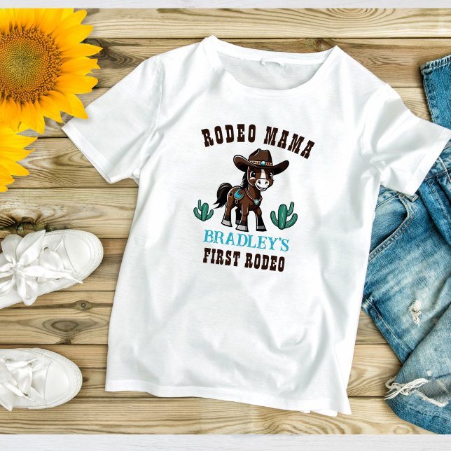 T-shirt Rodeo mama cowboy fête d'anniversaire (Rodeo mama cowboys first rodeo birthday party t-shirt matching family photoshoot shirt photo props)