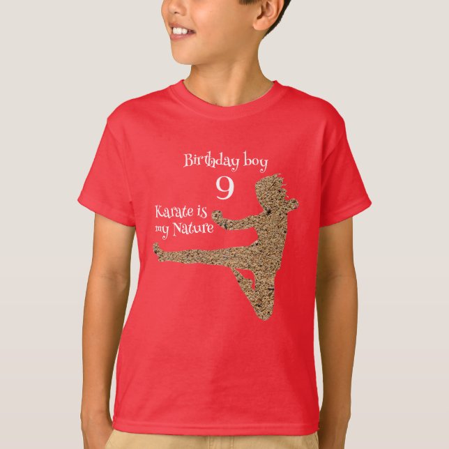 T-shirt Rouge Blanc Martial Arts mignon Silhouette Karate  (Devant)