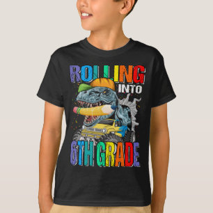 T-shirt Rouler dans 6e année Monster Truck Dinosaur Garçon