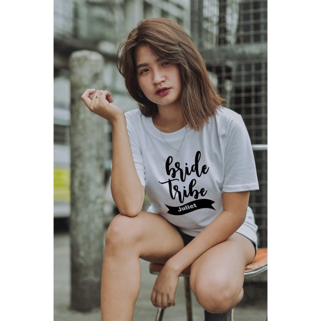 T-shirt Ruban de nom personnalisé écriture moderne Tribu d (Créateur téléchargé)