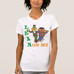 T-shirt Rue Sésame Bert & Ernie Lean sur moi