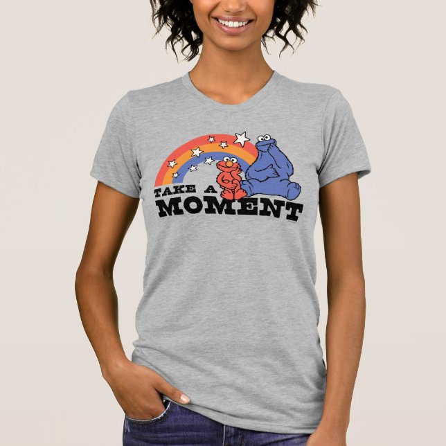 T-shirt Rue Sésame | Elmo & Cookie Take a Moment (Devant)