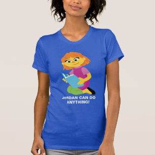 T-shirt Rue Sésame Julia lit un livre