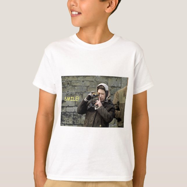 T-shirt Sa Reine Elizabeth Smile ! (Devant)