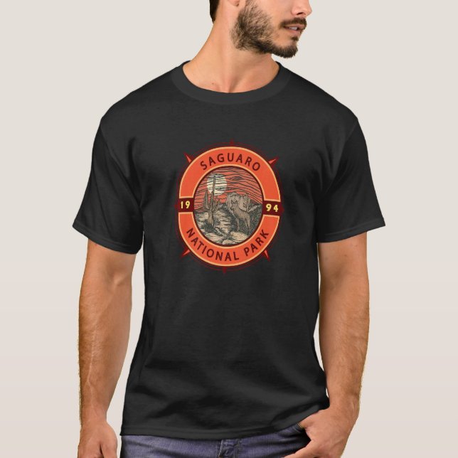 T-shirt Saguaro National Park Coyote Retro Compass Emblem  (Devant)
