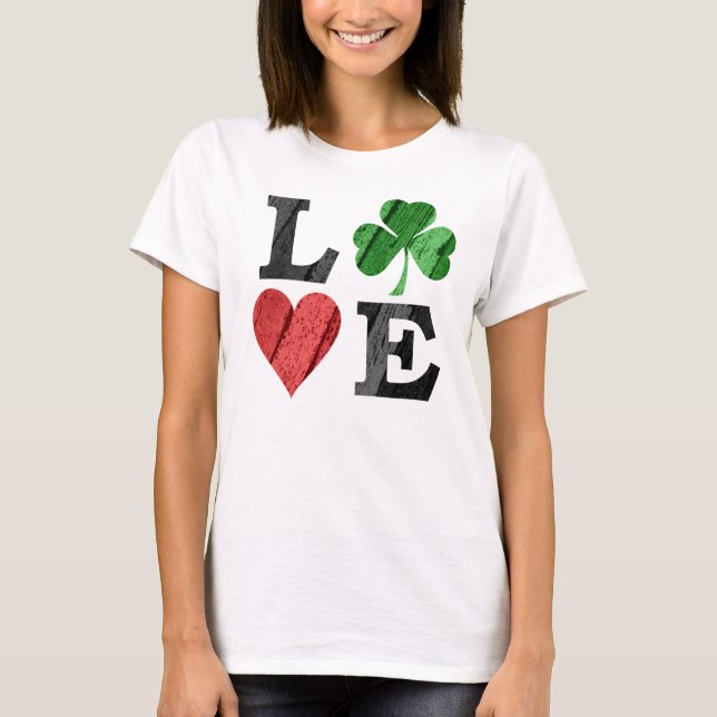 T-shirt Saint Patrick's Day LOVE avec coeur et Shamrock (Devant)