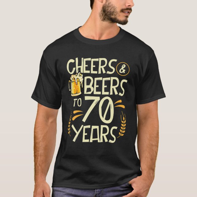 T-shirt Salutations Et Bières À 70 Ans 70E Anniversaire (Devant)