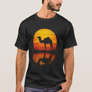 T-shirt Scène désertique calme du coucher de soleil avec c