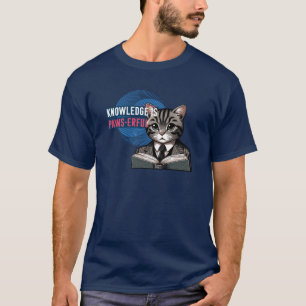 T-shirt Scholarly Cat - The Purr-fect Blend of Reading